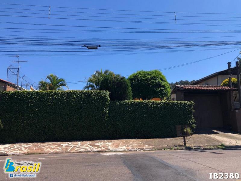 Casa com 3 dormitórios                                   