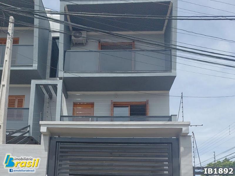 Sobrado de esquina com 2 dormitórios