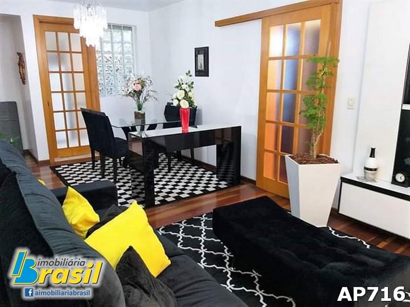 Apartamento com 89m² com sacada ampla